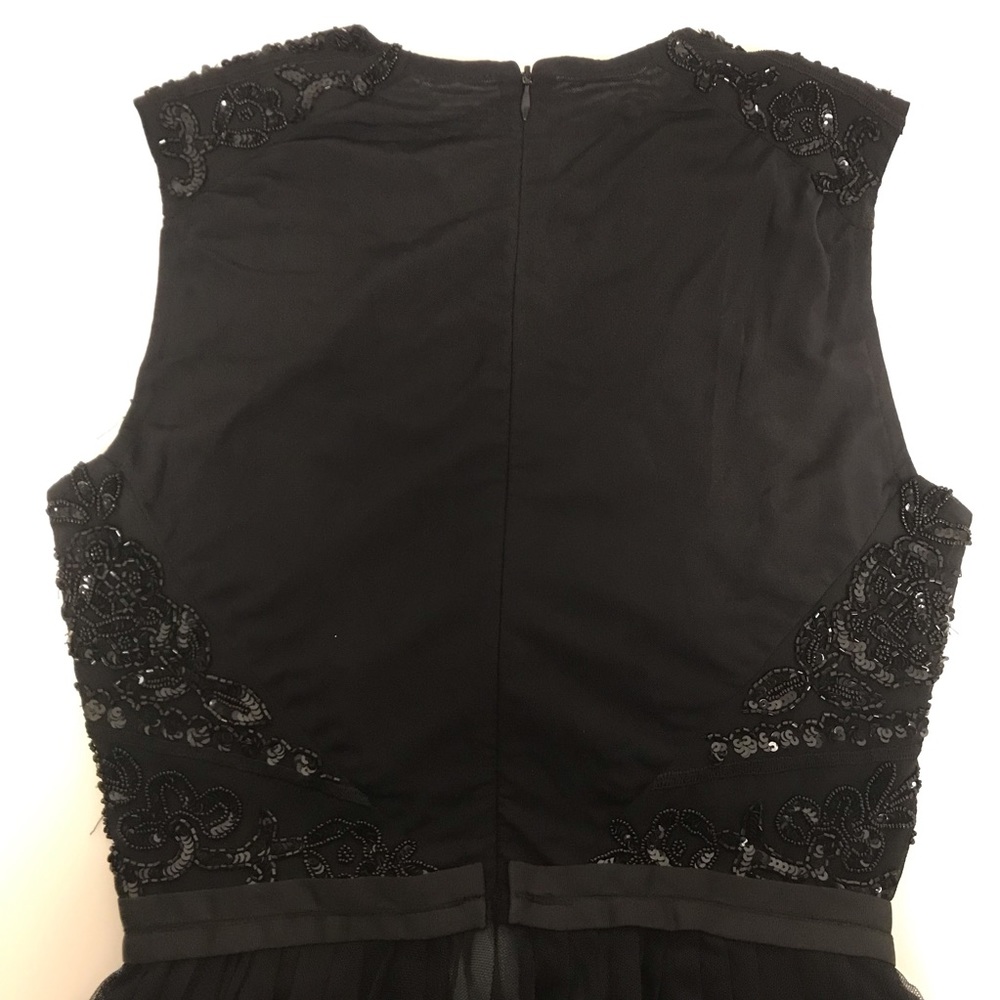 NWOT Needle & Thread Embellished Mesh Lace Dress - Picture 8 of 8